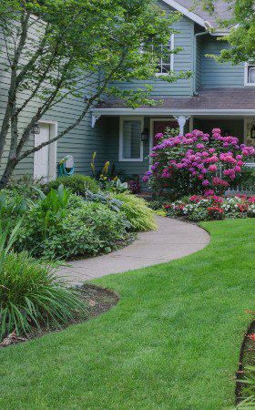 Affordable landscape and lawn care - Muscatine IA Davenport IA Bettendorf IA Rock Island IL Moline IL - Eastern Iowa Landscape Service, LLC
